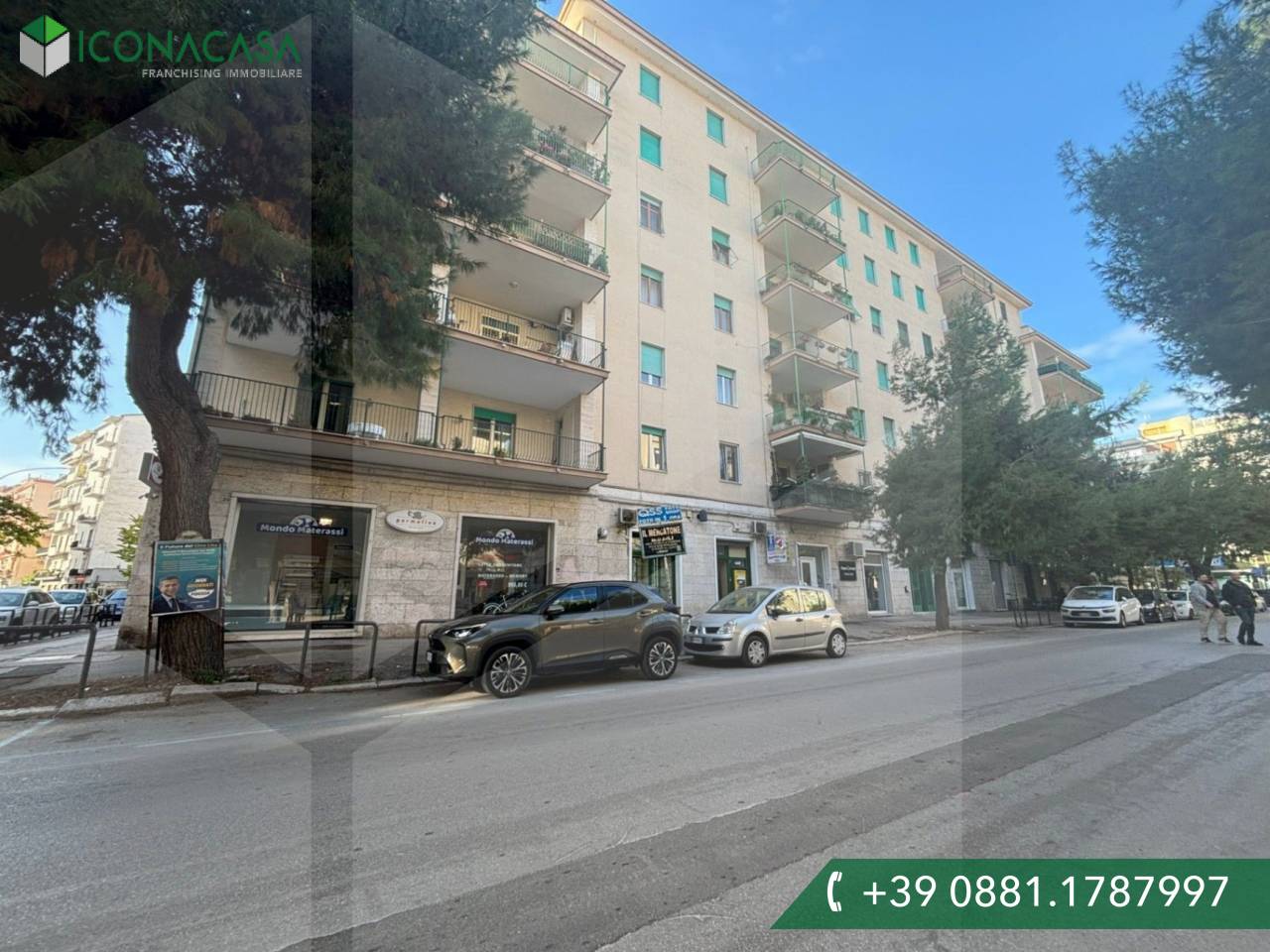 5 rooms Commercial property in Foggia, Italy No. 21317