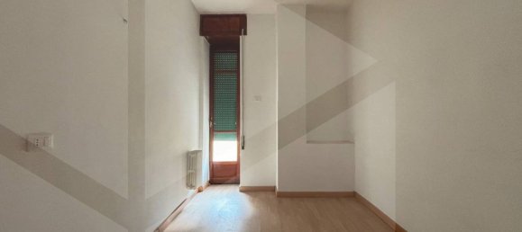 5 rooms Commercial property in Foggia, Italy No. 21317 8
