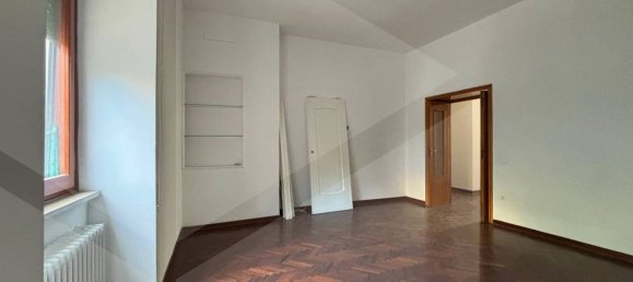 5 rooms Commercial property in Foggia, Italy No. 21317 21