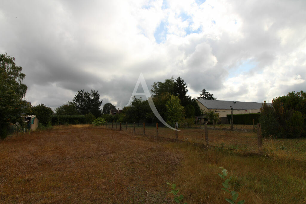 Terreno en Saint-Gervais-la-Foret, France No. 81834