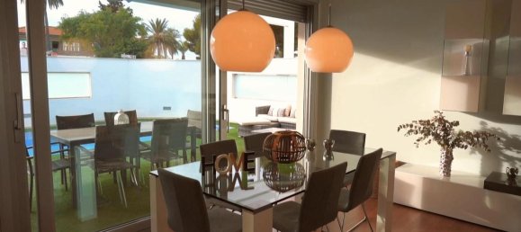 3 bedrooms House in Mil Palmeras, Spain No. 28384 2