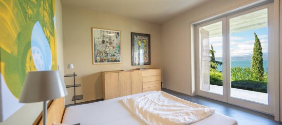 4 bedrooms Villa in Torri del Benaco, Italy No. 60384 5