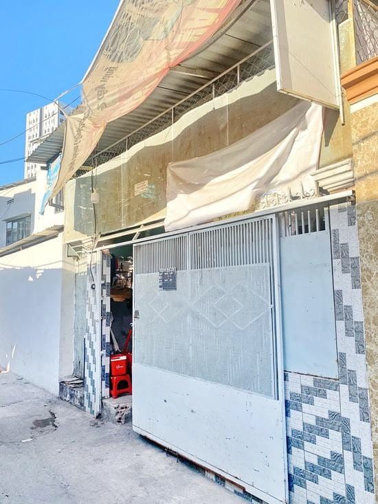 90m² Land in District 7, Vietnam No. 13355