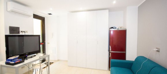 3-salle Appartement à Cologno Monzese, Italy No. 268883 16