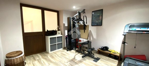 10 rooms House in Vaiano, Italy No. 118947 3