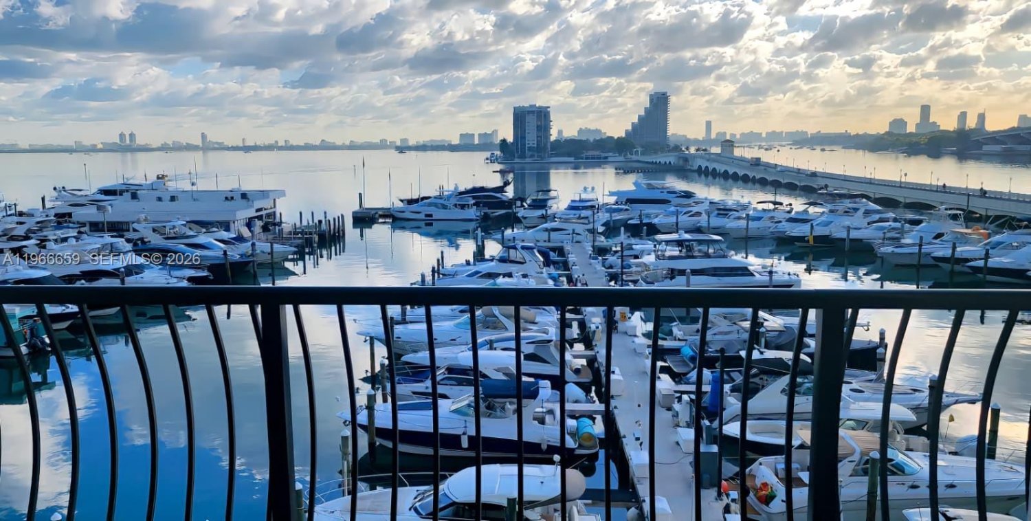 37.16 m² propiedad comercial en alquiler en Miami, Miami-Dade, Florida, USA № 614421