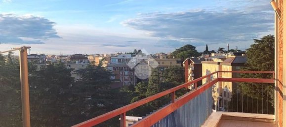 3 rooms Penthouse in Rome, Italy No. 270284 8