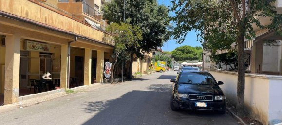 102m² Commercial property in Roseto Capo Spulico, Italy No. 304349 9