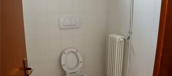 490m² Warehouse in Cermenate, Italy No. 6465 17