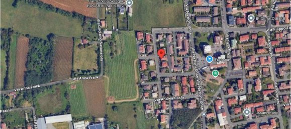 1-Zimmer Garage in Seregno, Italy, Nr. 266563 2