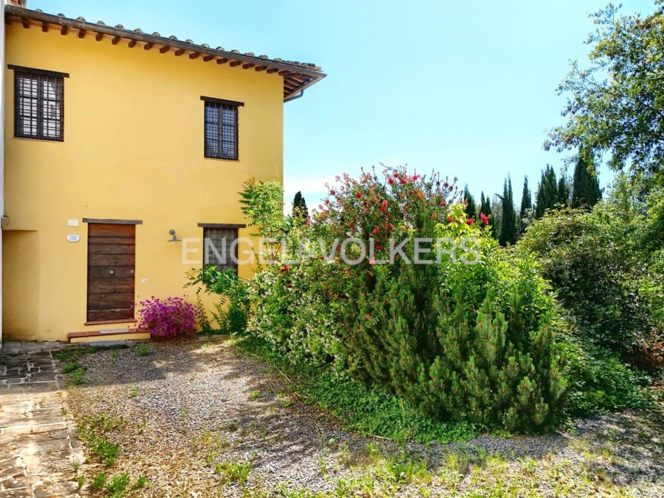 Villa de 5 dormitorios en Capannori, Italy No. 51258