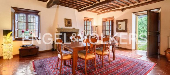 Villa de 5 dormitorios en Capannori, Italy No. 51258 9