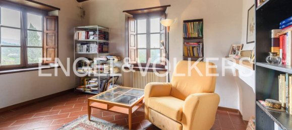 Villa de 5 dormitorios en Capannori, Italy No. 51258 18