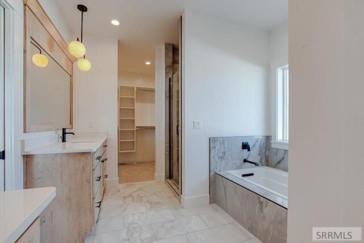 5 bedrooms House in Shelley, USA No. 407157