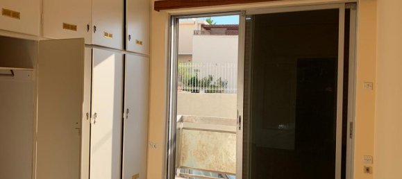 273m² Property in Piraeus, Greece No. 4580 10