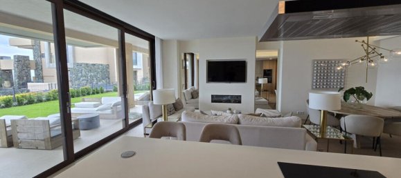 3 bedrooms Apartment in Benahavis, Spain No. 256430 9