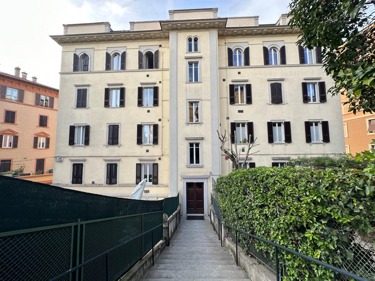 5 rooms Apartment in Perugia, Italy No. 169590