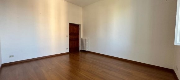 5 rooms Apartment in Perugia, Italy No. 169590 13