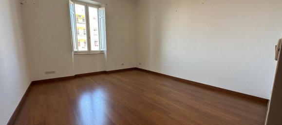 5 rooms Apartment in Perugia, Italy No. 169590 12