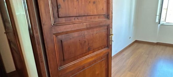 5 rooms Apartment in Perugia, Italy No. 169590 9