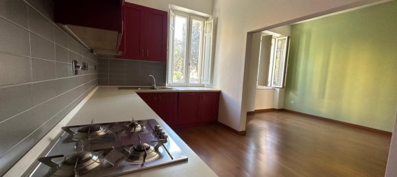 5 rooms Apartment in Perugia, Italy No. 169590 6