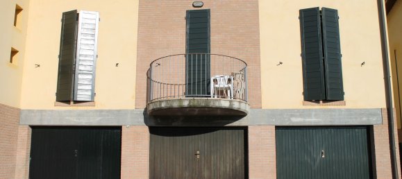 9 rooms Duplex in Traversetolo, Italy No. 94618 3