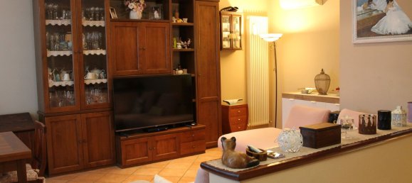 9 rooms Duplex in Traversetolo, Italy No. 94618 4