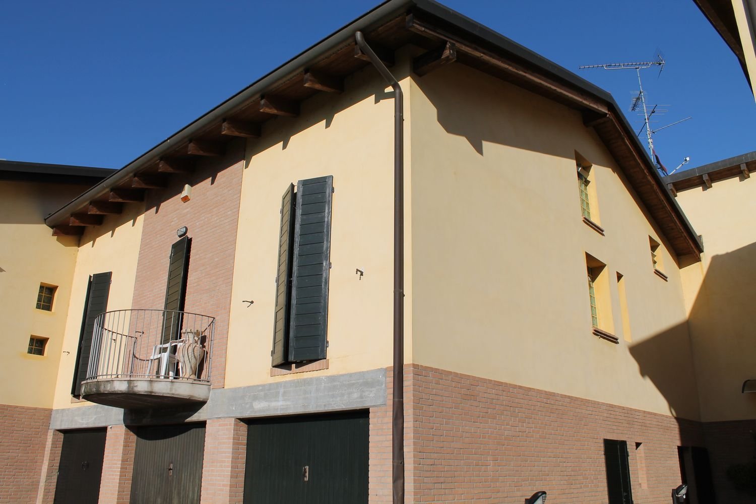 9 rooms Duplex in Traversetolo, Italy No. 94618