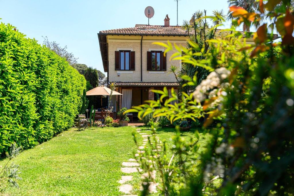 2 bedrooms House in Rome, Italy No. 334940