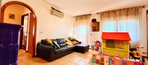 Apartamento de 3 divisões em Udine, Italy N.º 52335 3