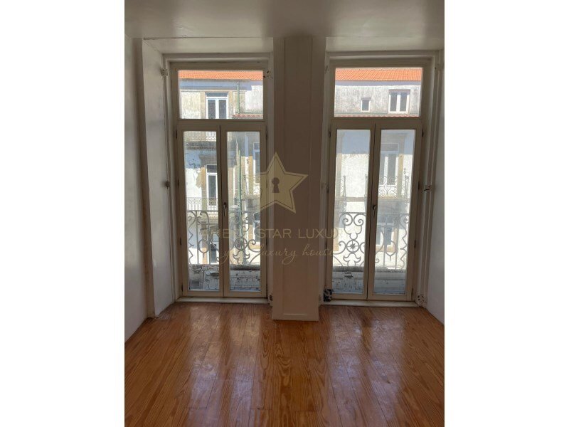  بناية في Porto, Portugal 240متر مربع رقم 133762