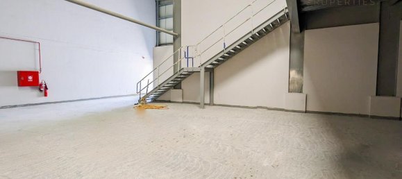 594.6m² Warehouse in Al Barsha, UAE No. 54796 6