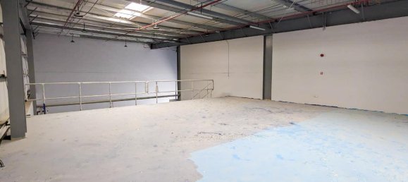 594.6m² Warehouse in Al Barsha, UAE No. 54796 4