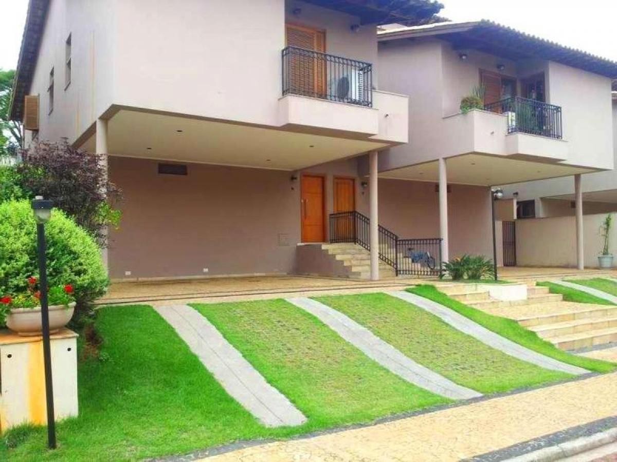 Casa de 4 dormitorios en Sao Paulo, Brazil No. 588716