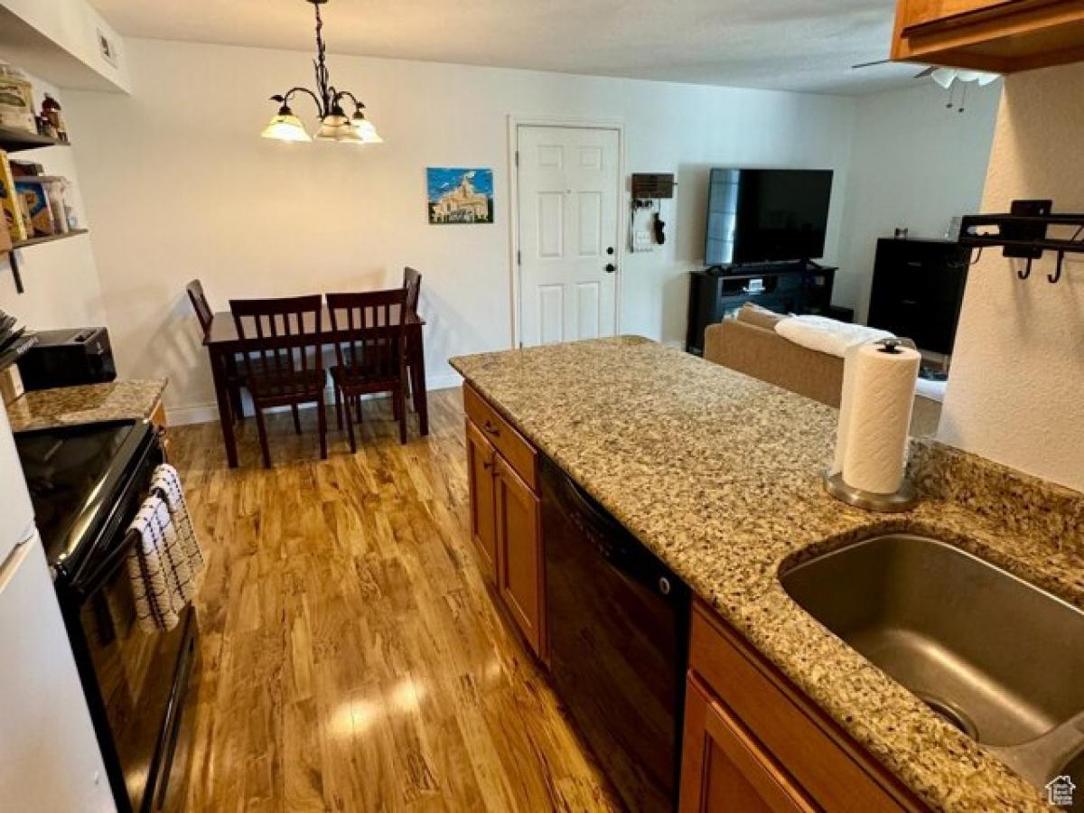 Дом с 2 спальнями в Баунтифул, США № 373368