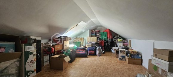 3 Schlafzimmer Haus in Brie-Comte-Robert, France, Nr. 329526 9