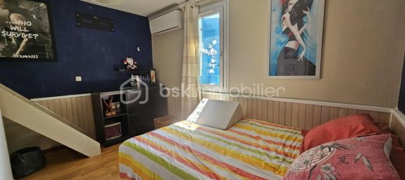 3 Schlafzimmer Haus in Brie-Comte-Robert, France, Nr. 329526 5
