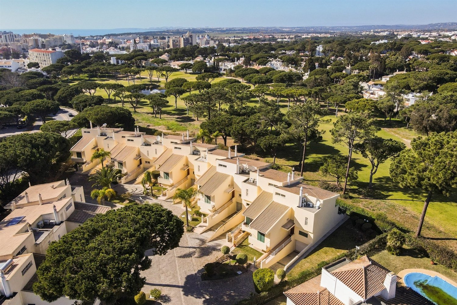 3 bedrooms Townhouse in Loule, Portugal No. 117763