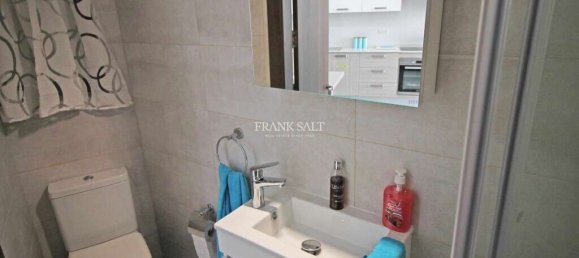 2 bedrooms Apartment in San Gwann, Malta No. 9905 6