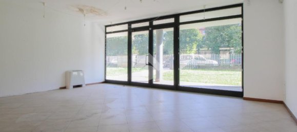 Коммерческая недвижимость с 1 комнатой в Курно, Италия № 377687 13