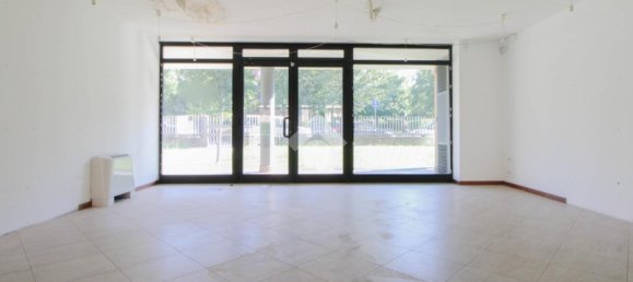 Коммерческая недвижимость с 1 комнатой в Курно, Италия № 377687 14