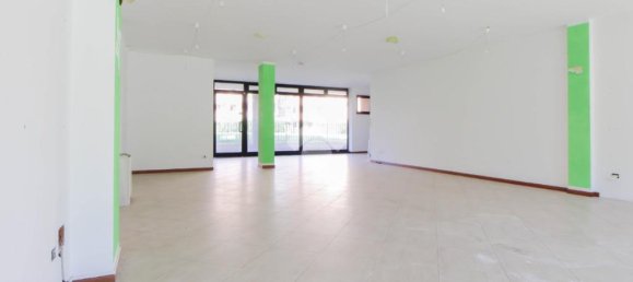 Коммерческая недвижимость с 1 комнатой в Курно, Италия № 377687 6