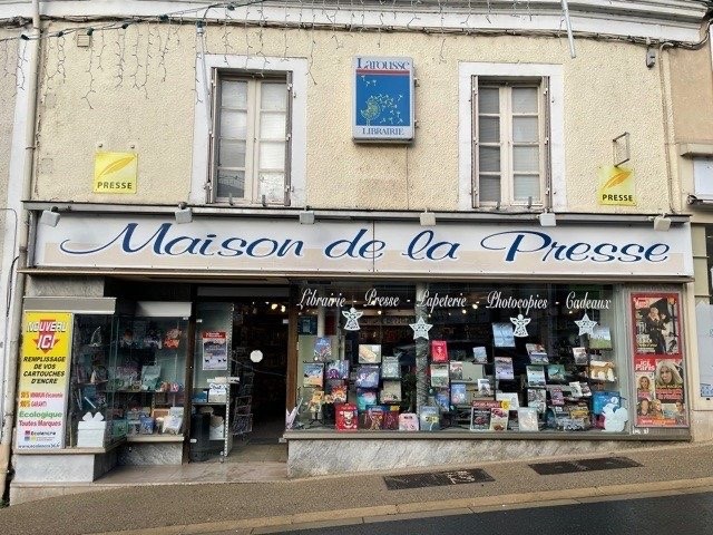 120m² Commercial property in Buzancais, France No. 65023