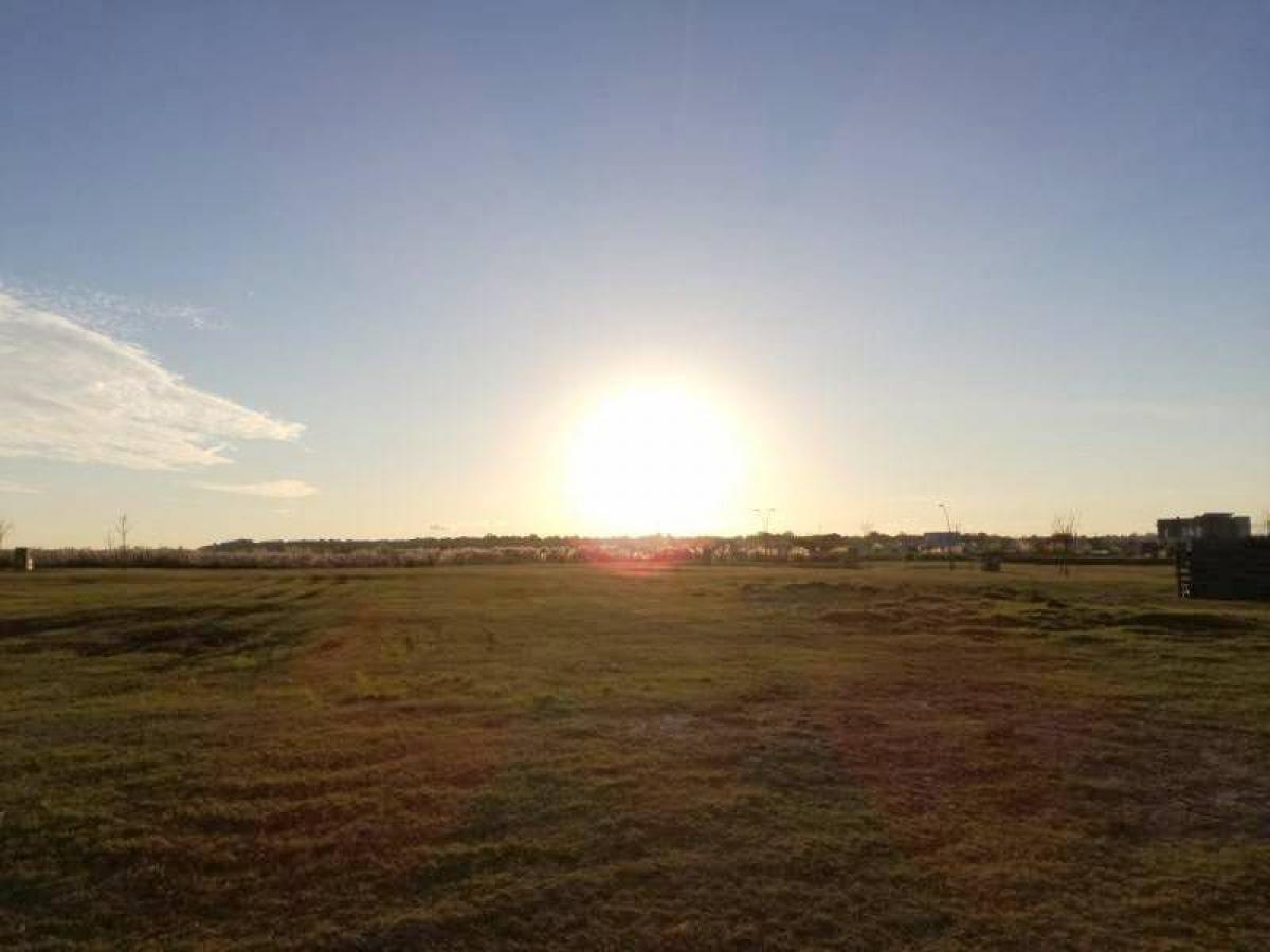 Земельный участок в Эскобар, Аргентина № 112309