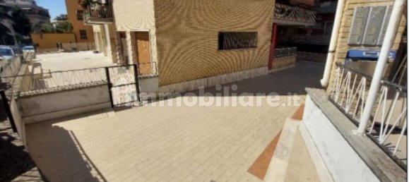 Imóvel comercial de 5 divisões em Rome, Italy N.º 284873 3