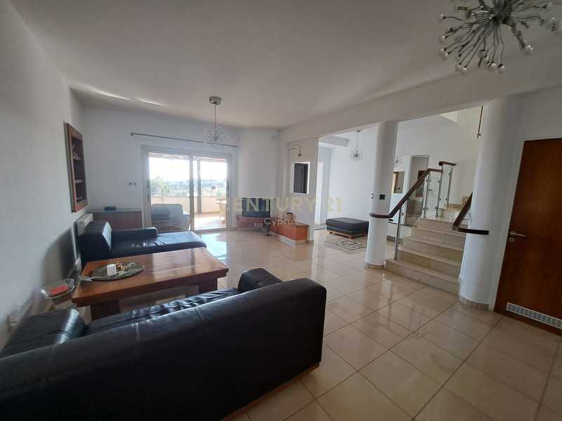 5 bedrooms Commercial property in Limassol, Cyprus No. 20487