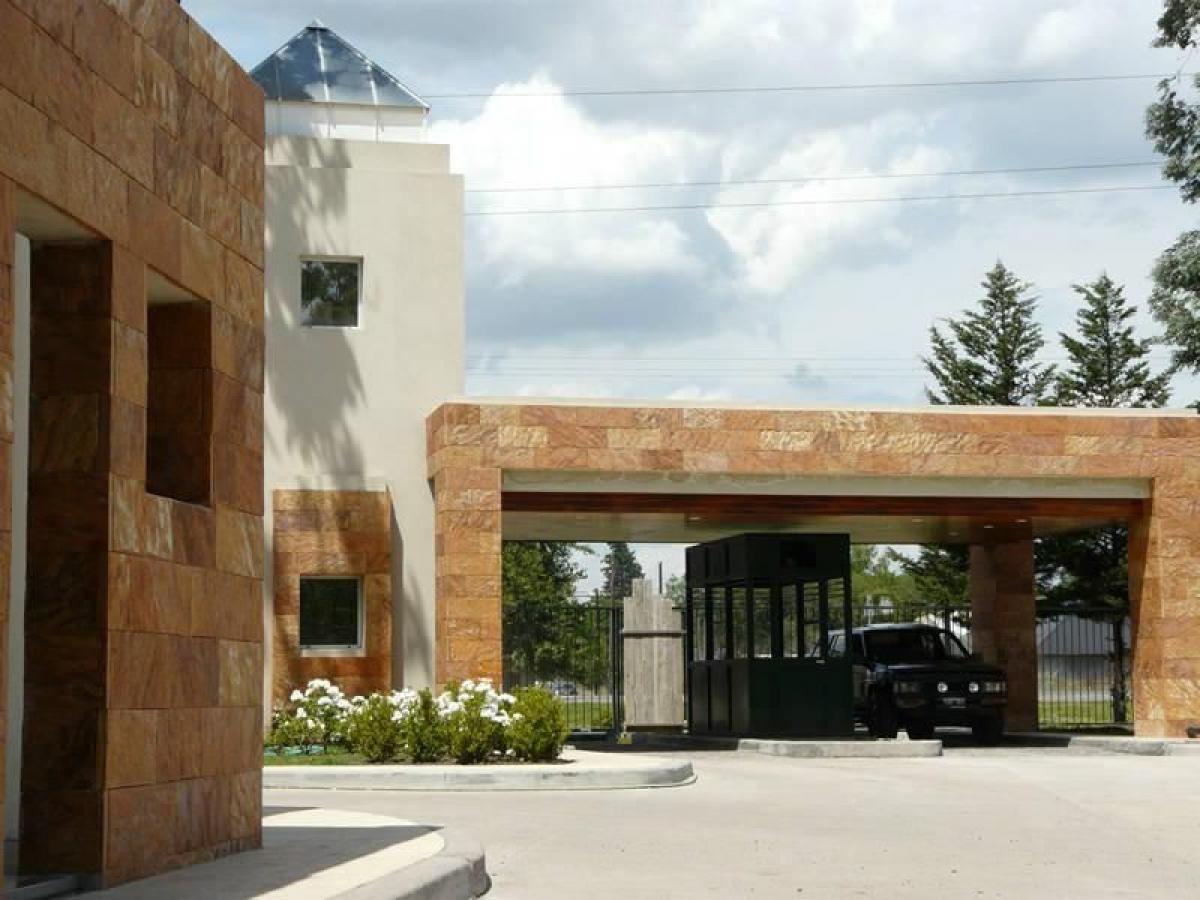 Grundstück in Lujan, Argentina, Nr. 40146