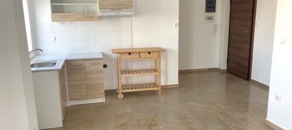 3 bedrooms Apartment in Piraeus, Greece No. 2241 3