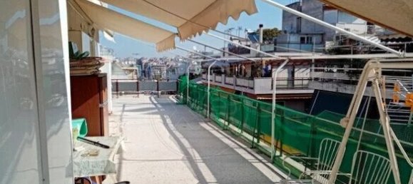 3 bedrooms Apartment in Piraeus, Greece No. 2241 2