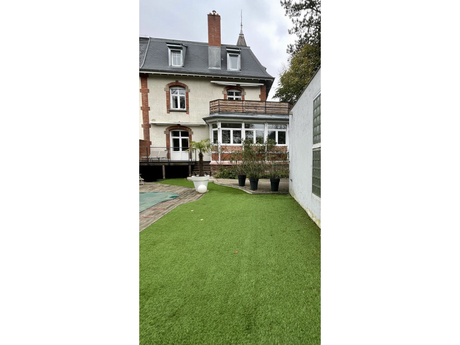 Casa de 8 dormitorios en Mulhouse, France No. 161095